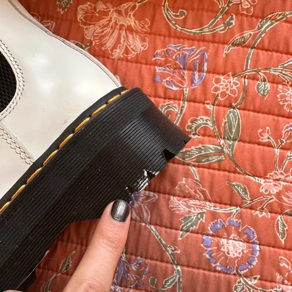 White Quad Platform Chelsea Doc Marten Boots! - Picture 4 of 8